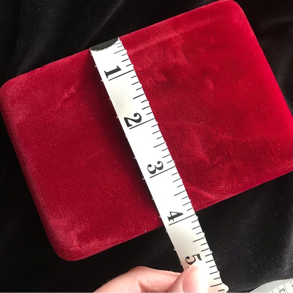Vintage Red Velvet Travel Jewelry Box - Picture 10 of 11